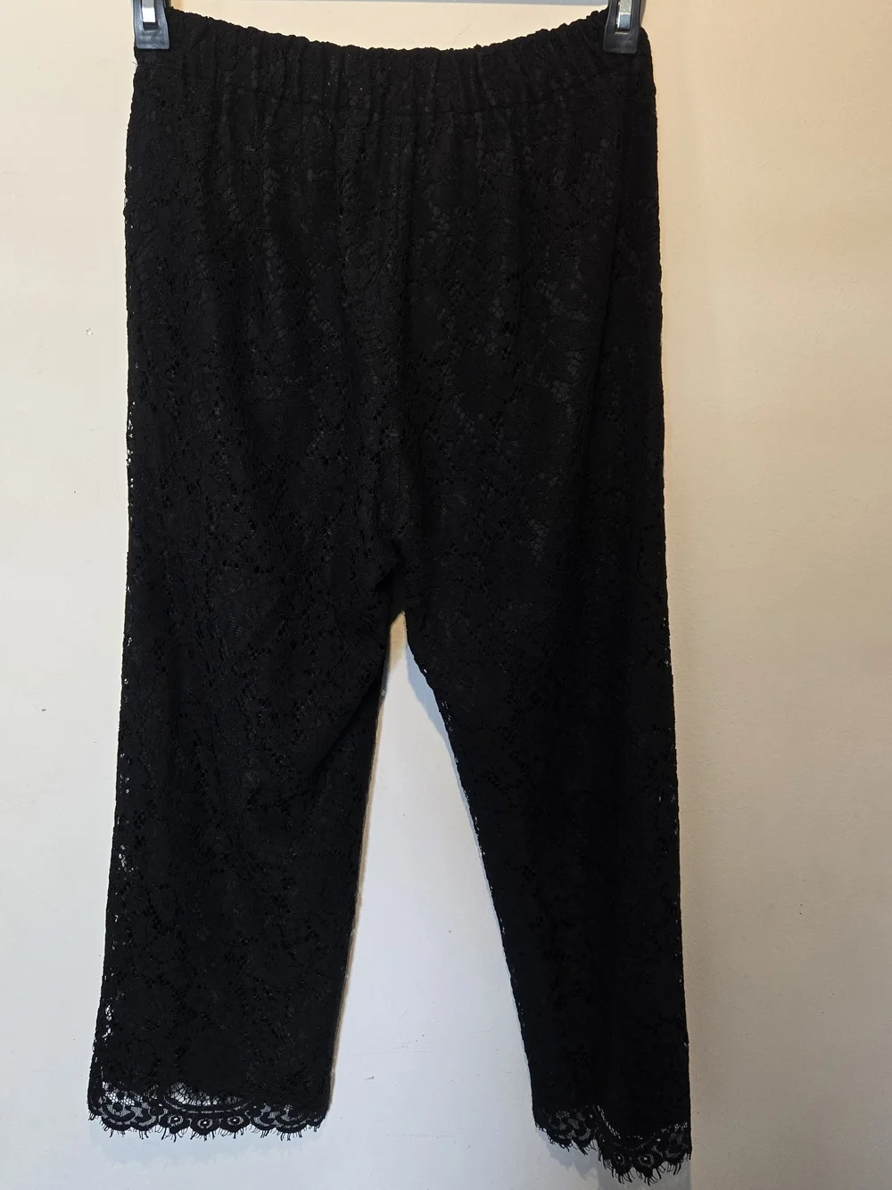 J. Crew Black Lace Cropped Pants Pull On Eyelash Hem Edgey Goth Minimalist Sz 4